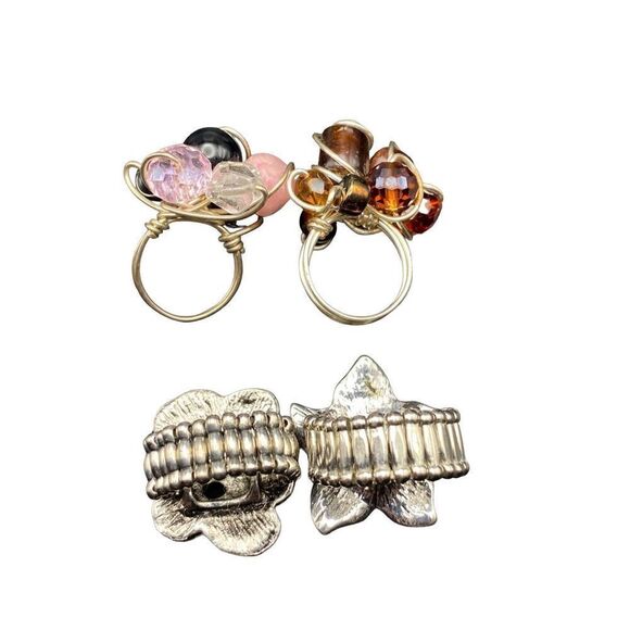 Lot of four rings two stretchy and two silver tone wire brown enamel, silver flo - Picture 4 of 7